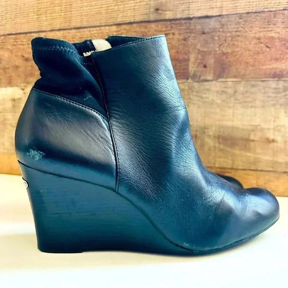 Micheal Kors Leather Wedged Ankle Boots - Picture 2 of 7